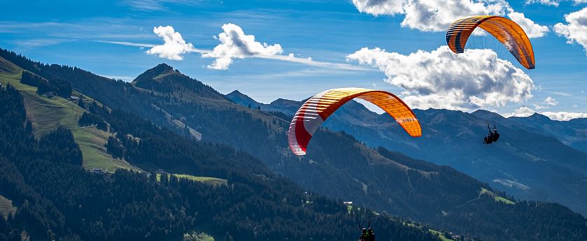 Parapente en la montaña